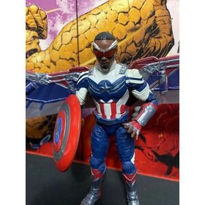 Marvel Legends - Falcon as Captain America BAF